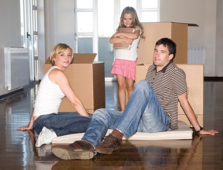 Local removal truck supporting flat and house moves in Merton